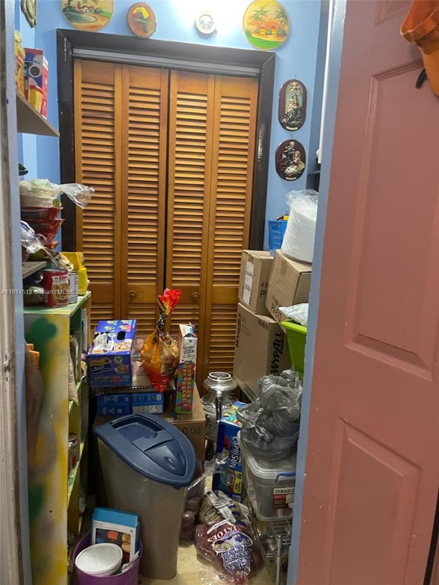 3601 NW 102nd St, Miami FL 33147 7 Blandon Realty - Real Estate Agency