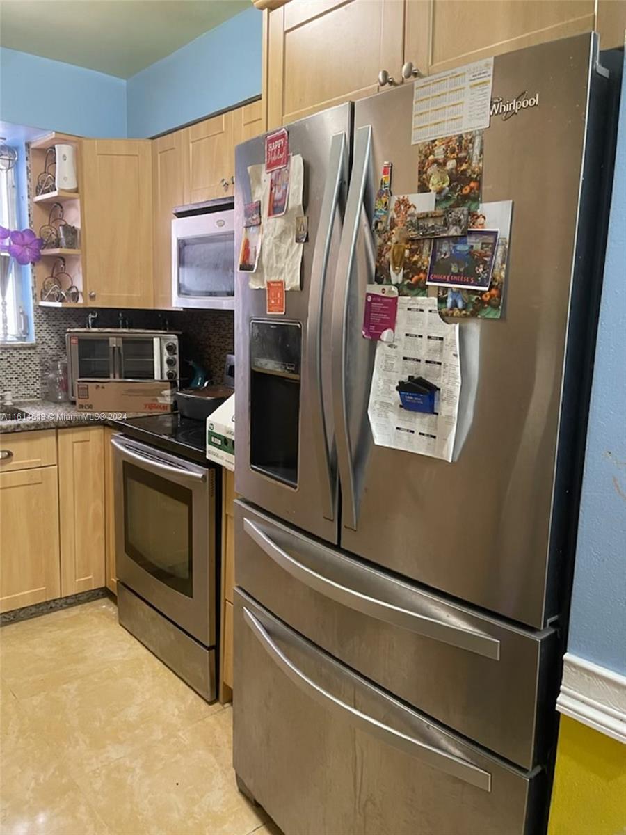 3601 NW 102nd St, Miami FL 33147 3 Blandon Realty - Real Estate Agency