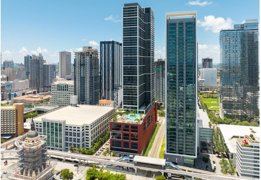 601 NE 1st Ave # 1720, Miami FL 33132 1 Blandon Realty - Real Estate Agency