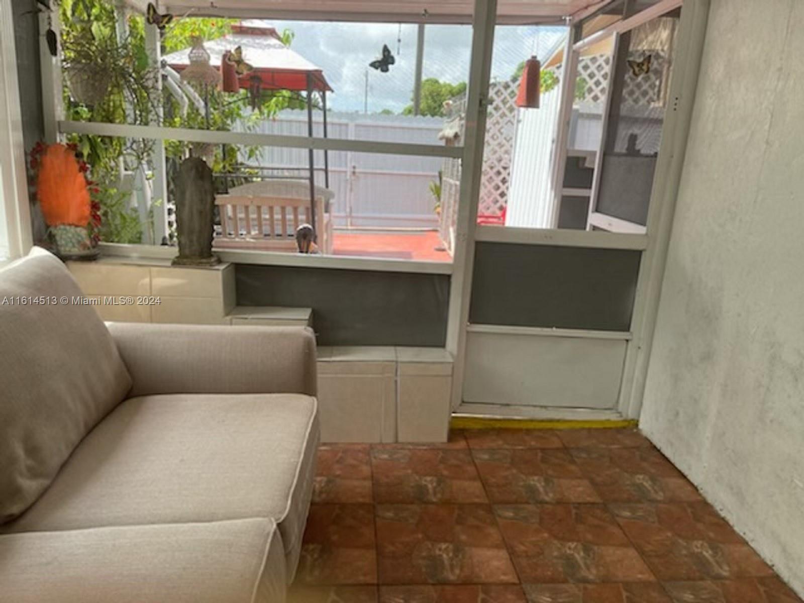 3601 NW 102nd St, Miami FL 33147 5 Blandon Realty - Real Estate Agency