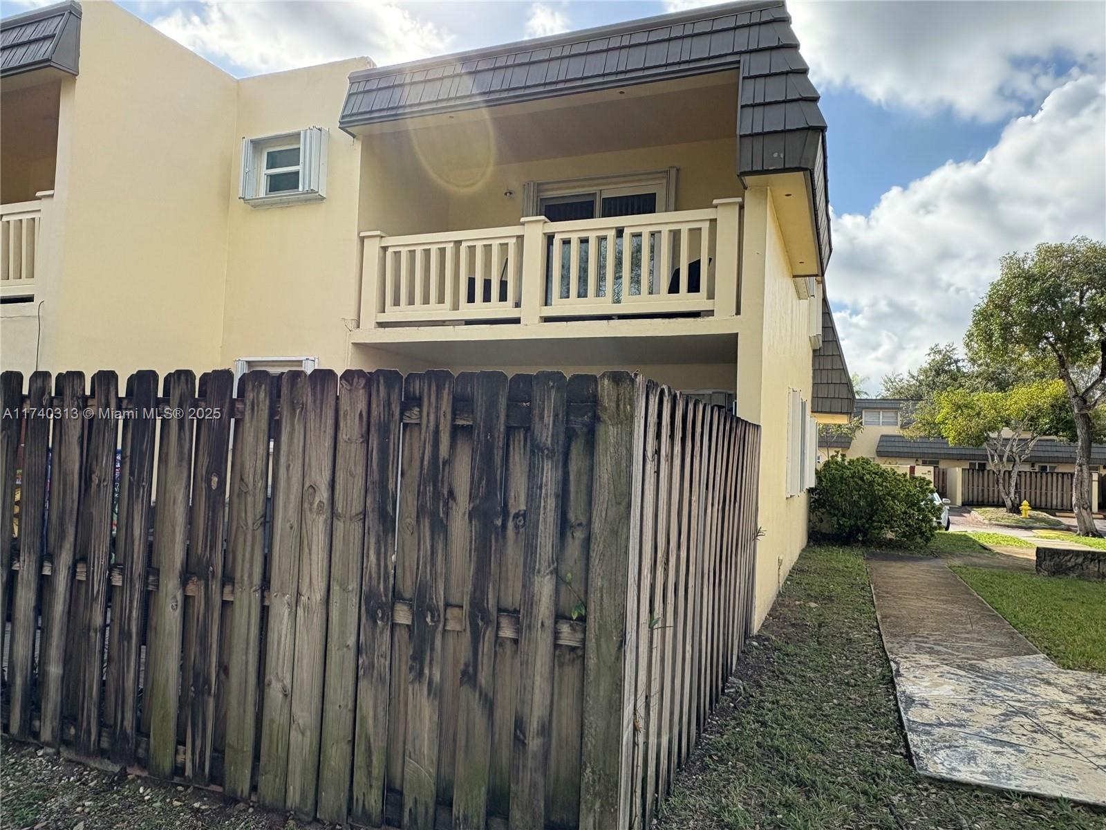 8317 SW 137th Ave # 8317, Miami FL 33183 4 Blandon Realty - Real Estate Agency
