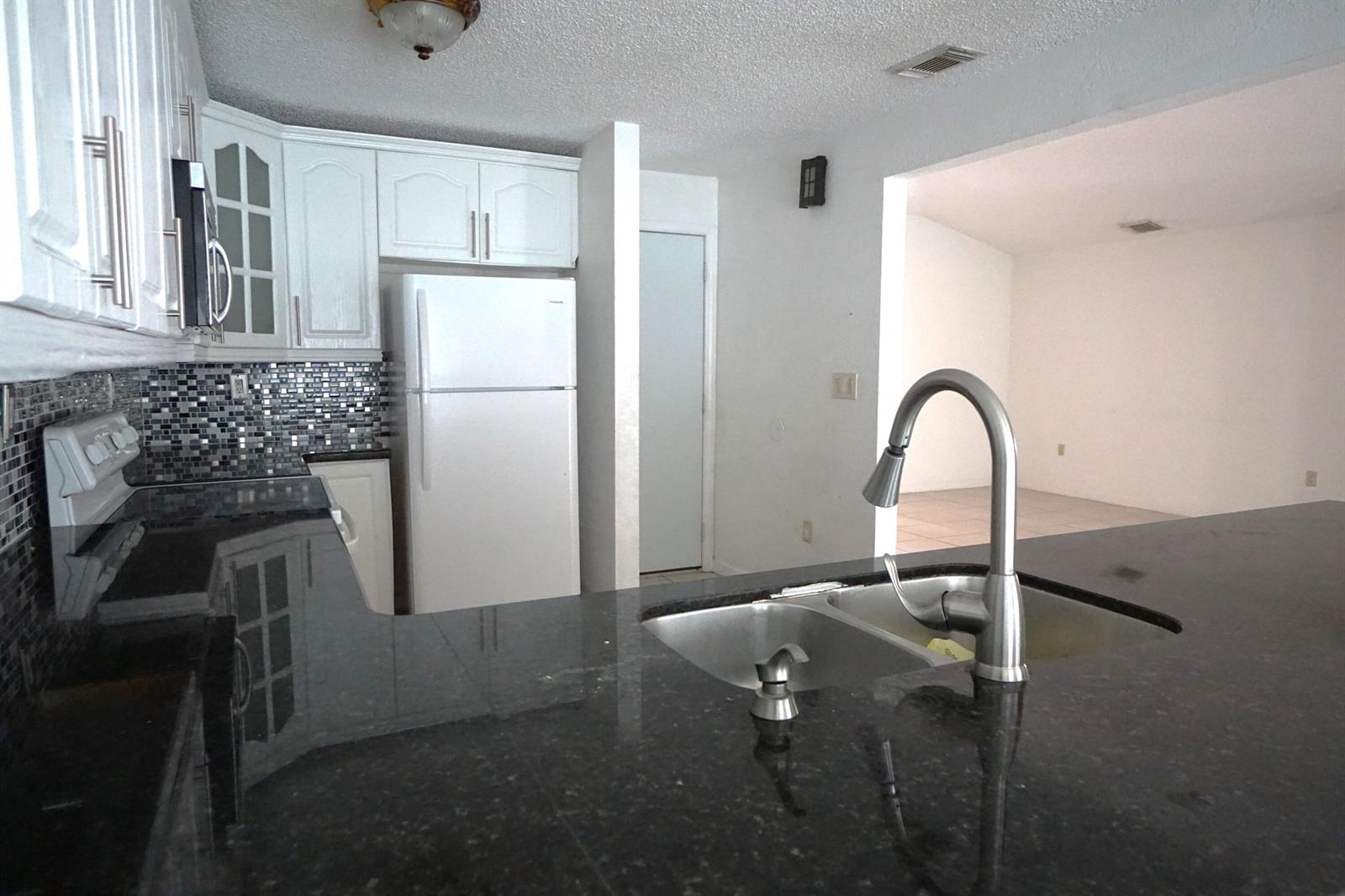 Blandon Realty - Real Estate Agency